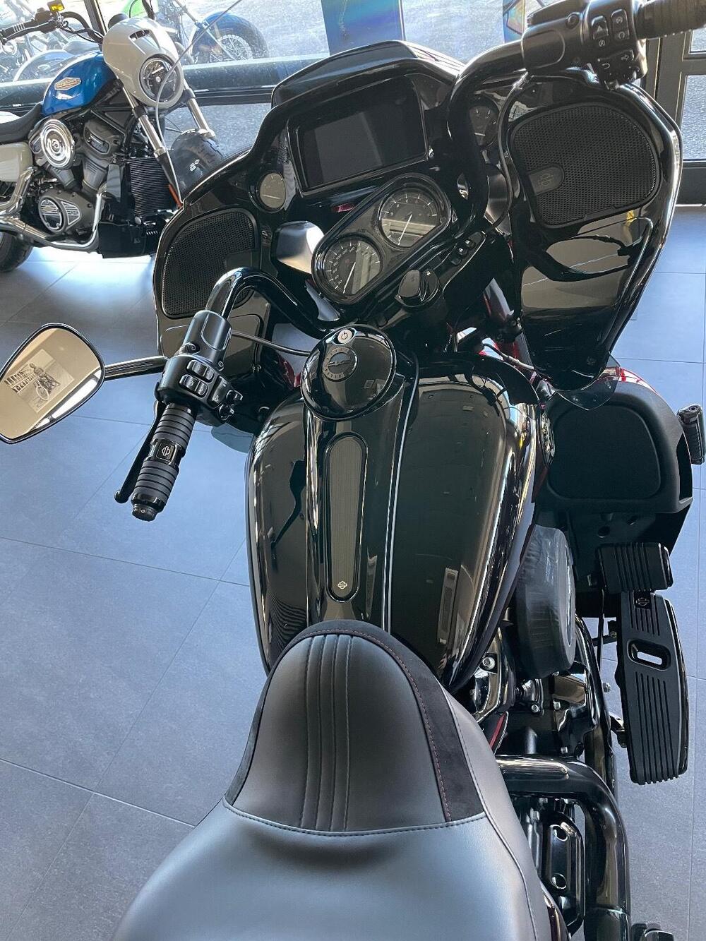 Harley-Davidson CVO Road Glide Limited (2022) (9)