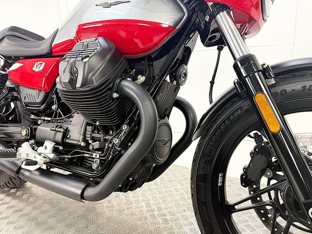 Moto Guzzi V7 Stone Corsa (2023 - 25) (11)