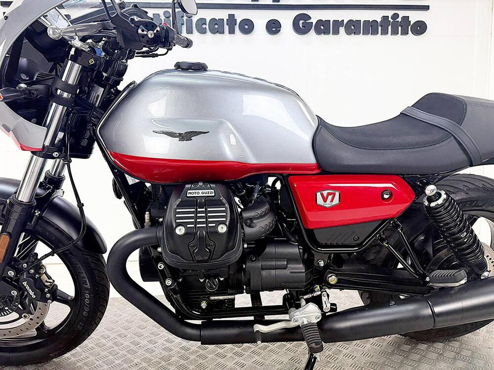 Moto Guzzi V7 Stone Corsa (2023 - 25) (16)