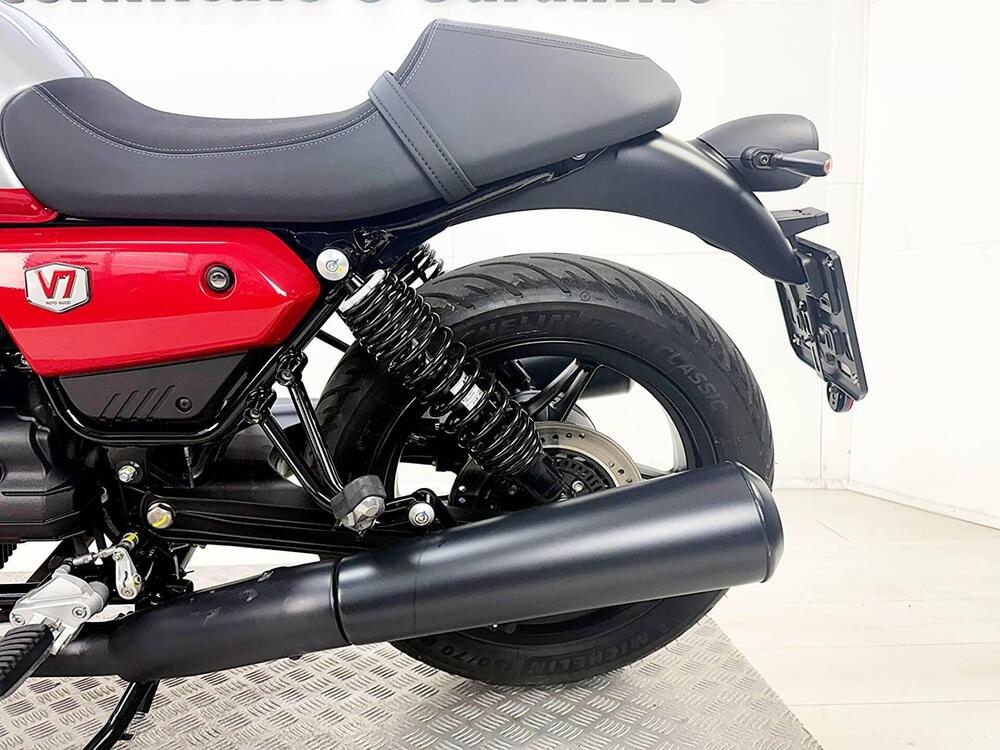 Moto Guzzi V7 Stone Corsa (2023 - 25) (18)