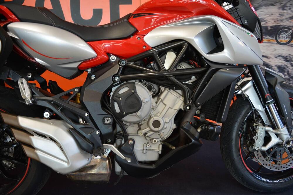 MV Agusta Stradale 800 EAS ABS (2015 - 17) (14)
