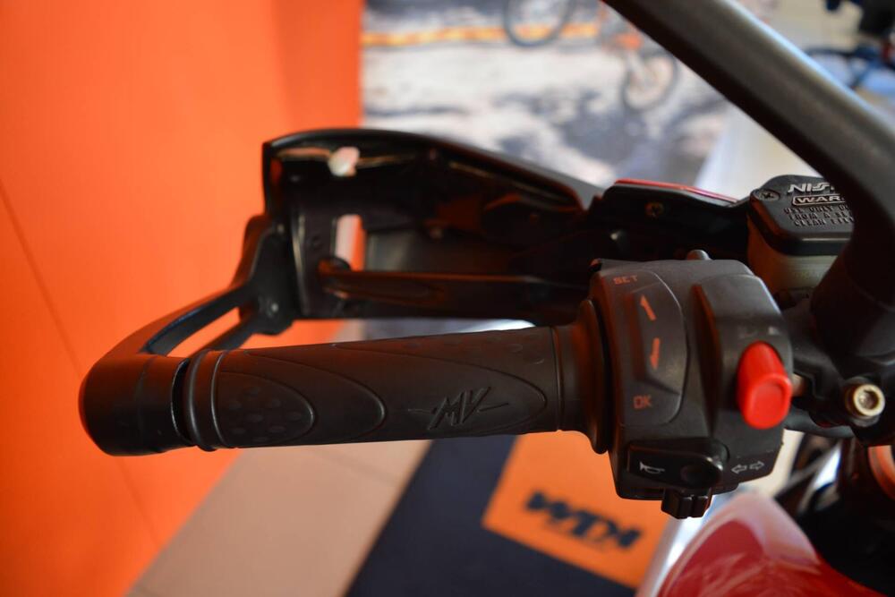 MV Agusta Stradale 800 EAS ABS (2015 - 17) (11)