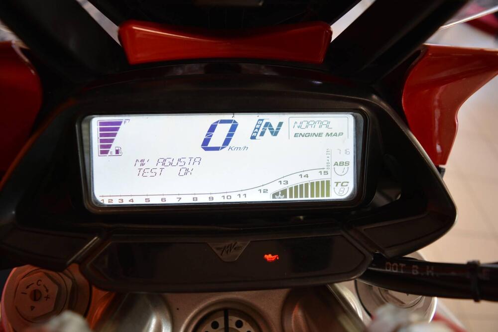 MV Agusta Stradale 800 EAS ABS (2015 - 17) (20)