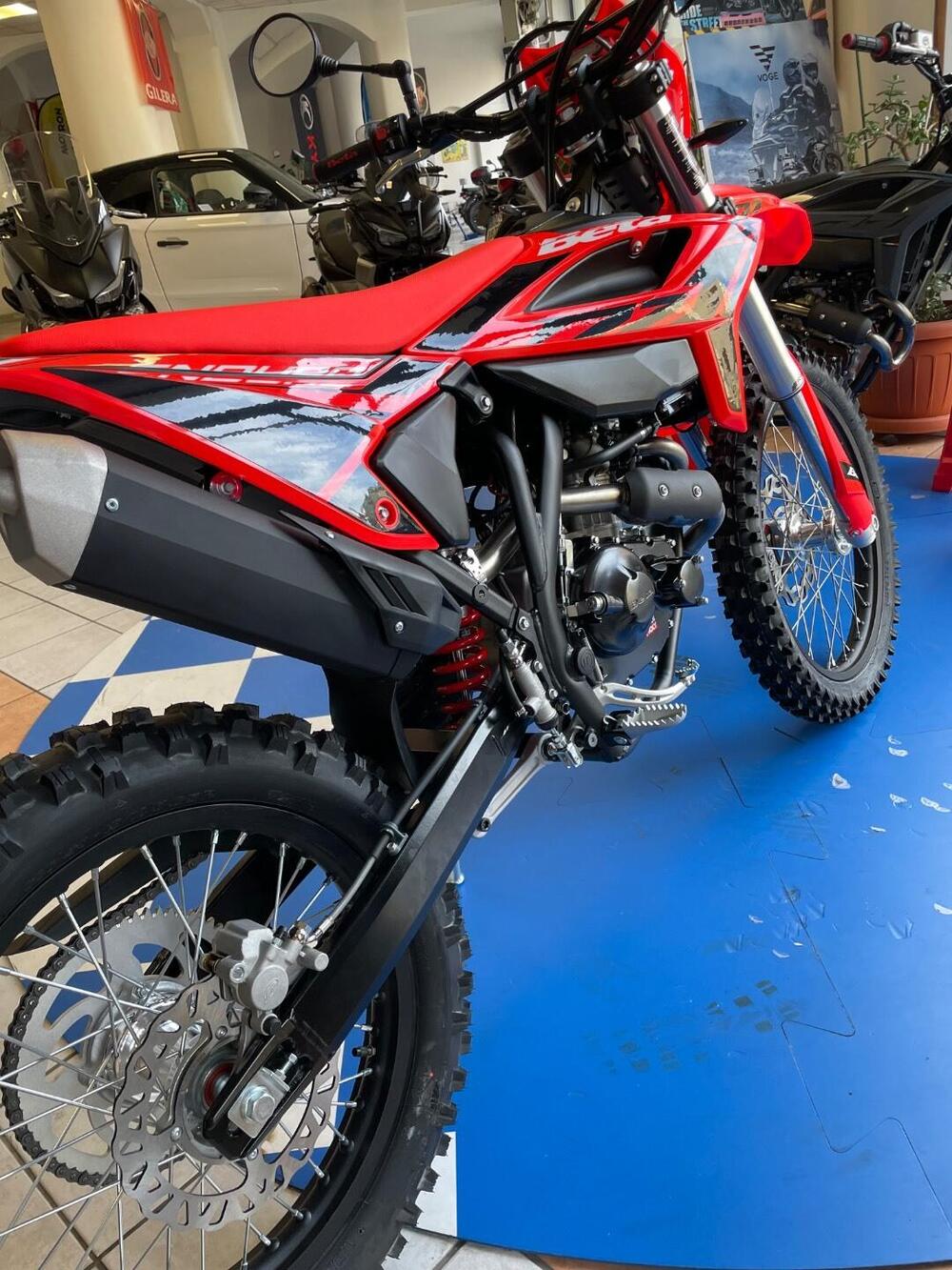 Betamotor RR 125 4T Enduro T (2025 - 26) (2)