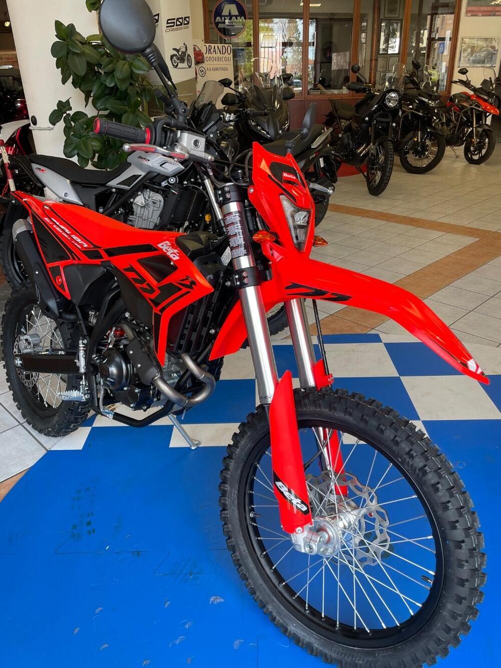 Betamotor RR 125 4T Enduro T (2025 - 26) (3)