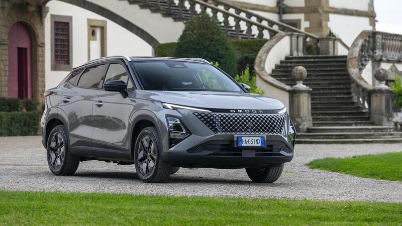 Omoda 5 Full Hybrid: quando la tecnologia cinese sfida le ibride tradizionali | Prova, prezzi e allestimenti 