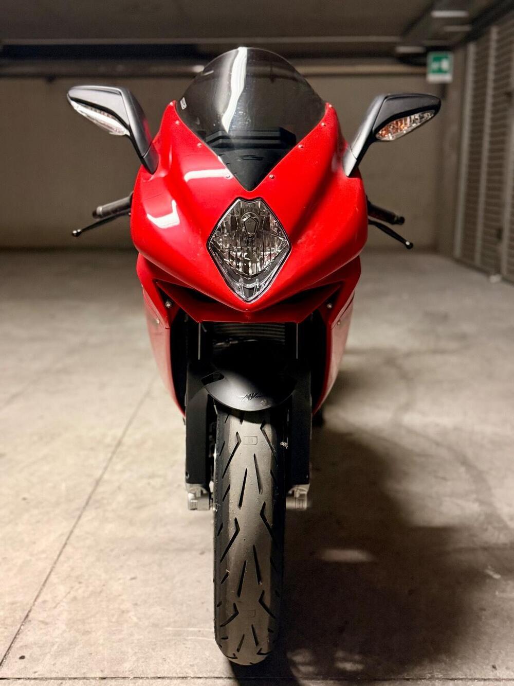 MV Agusta F3 800 Rosso (2021 - 23)