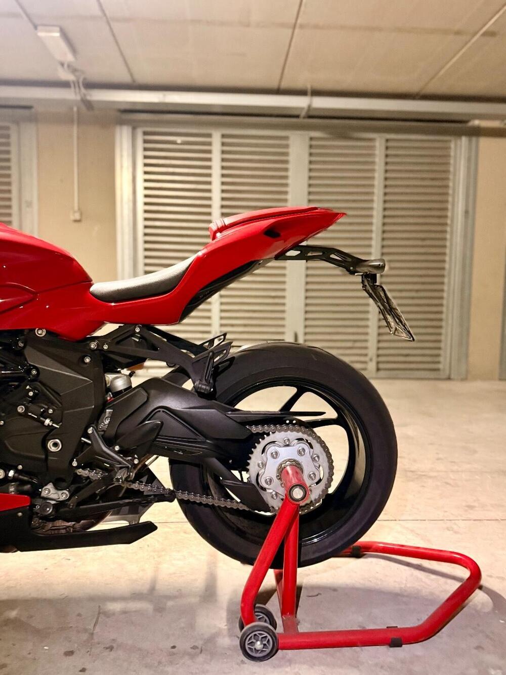 MV Agusta F3 800 Rosso (2021 - 23) (4)