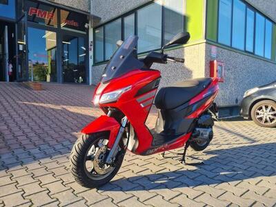 Aprilia SXR 50 (2021 - 25) usata