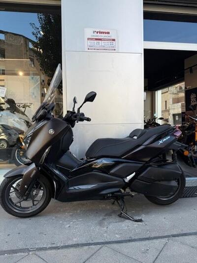 Yamaha X-Max 300 Tech Max (2021 - 24) usata