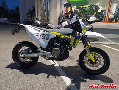 Husqvarna 701 Supermoto (2023 - 25) usata