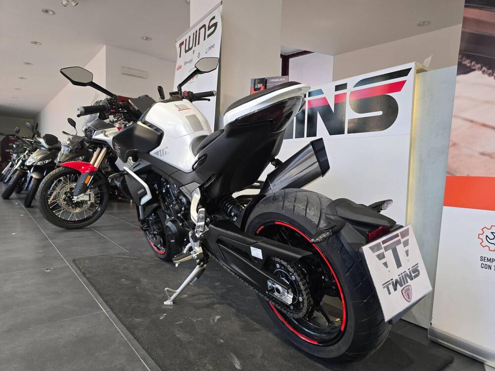 CFMOTO 800NK Advanced (2023 - 26) (5)