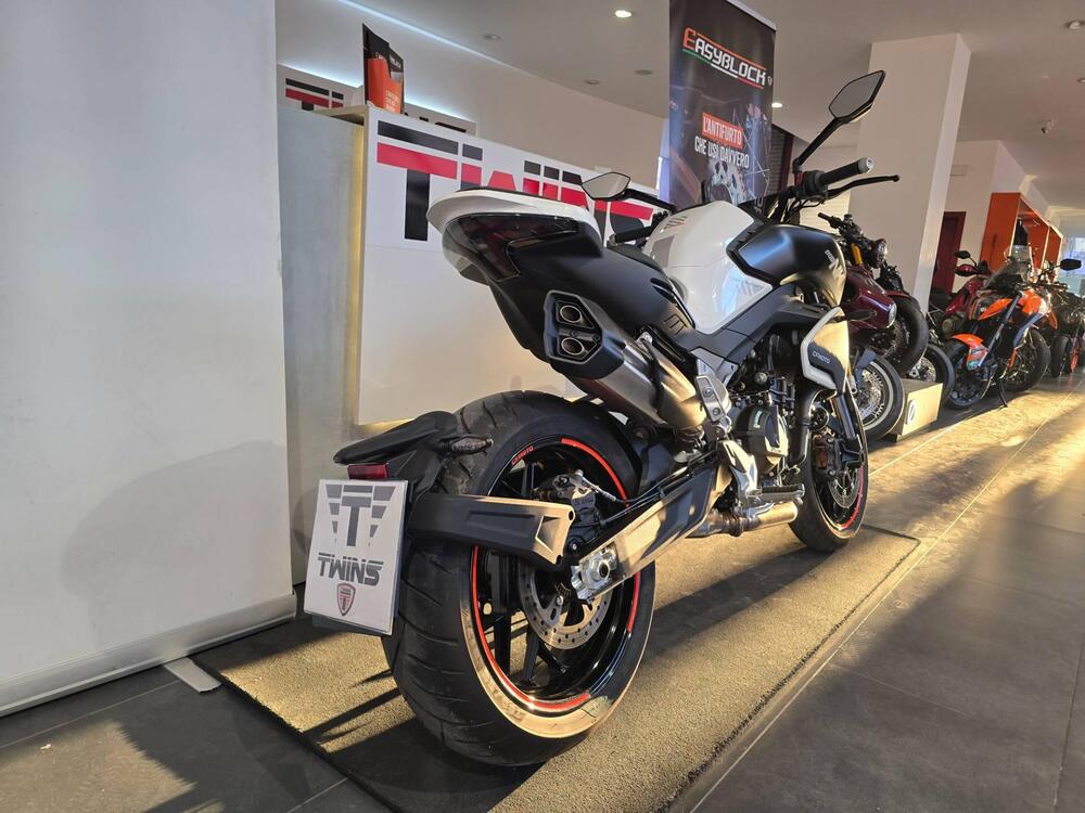 CFMOTO 800NK Advanced (2023 - 26) (7)