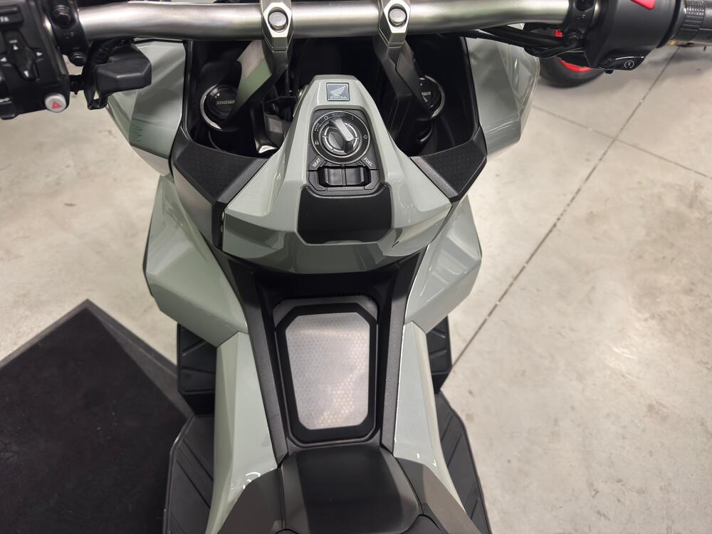 Honda ADV 350 (2022 - 24) (10)