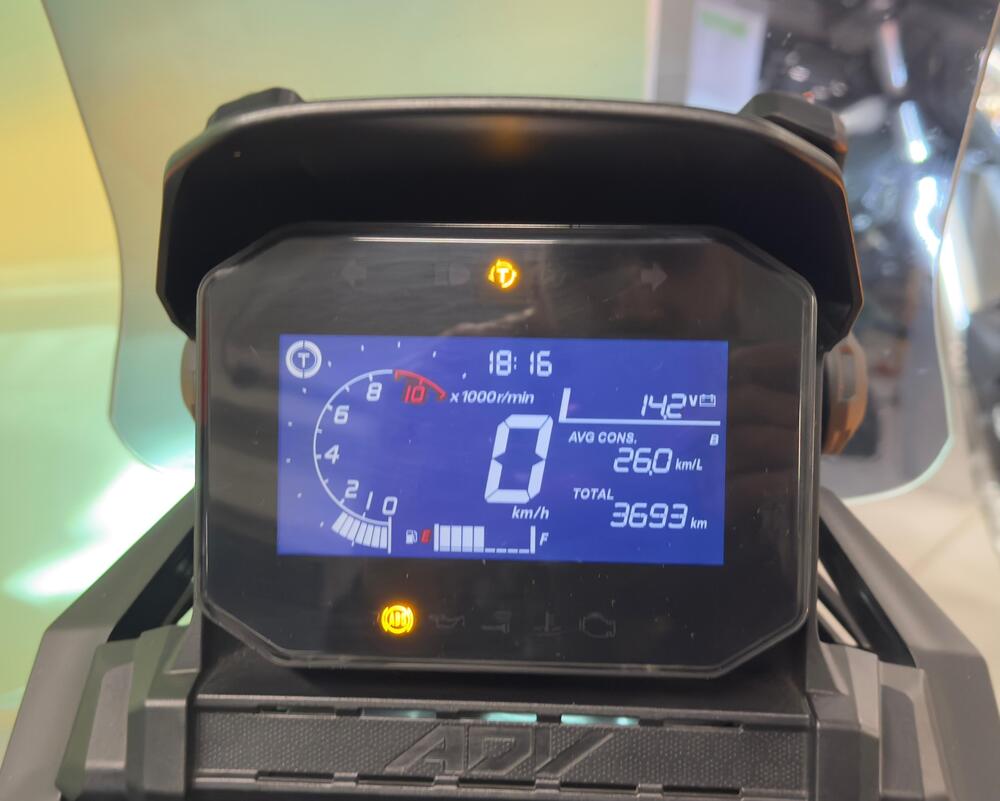 Honda ADV 350 (2022 - 24) (13)