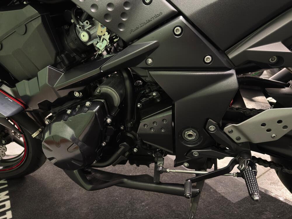 Kawasaki Z 750 R (2011 - 14) (8)