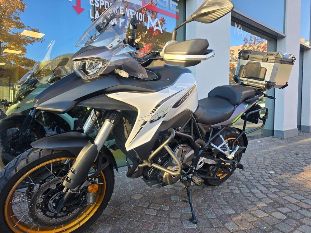 QJ Motor SRT 700 X (2024 - 25) (7)