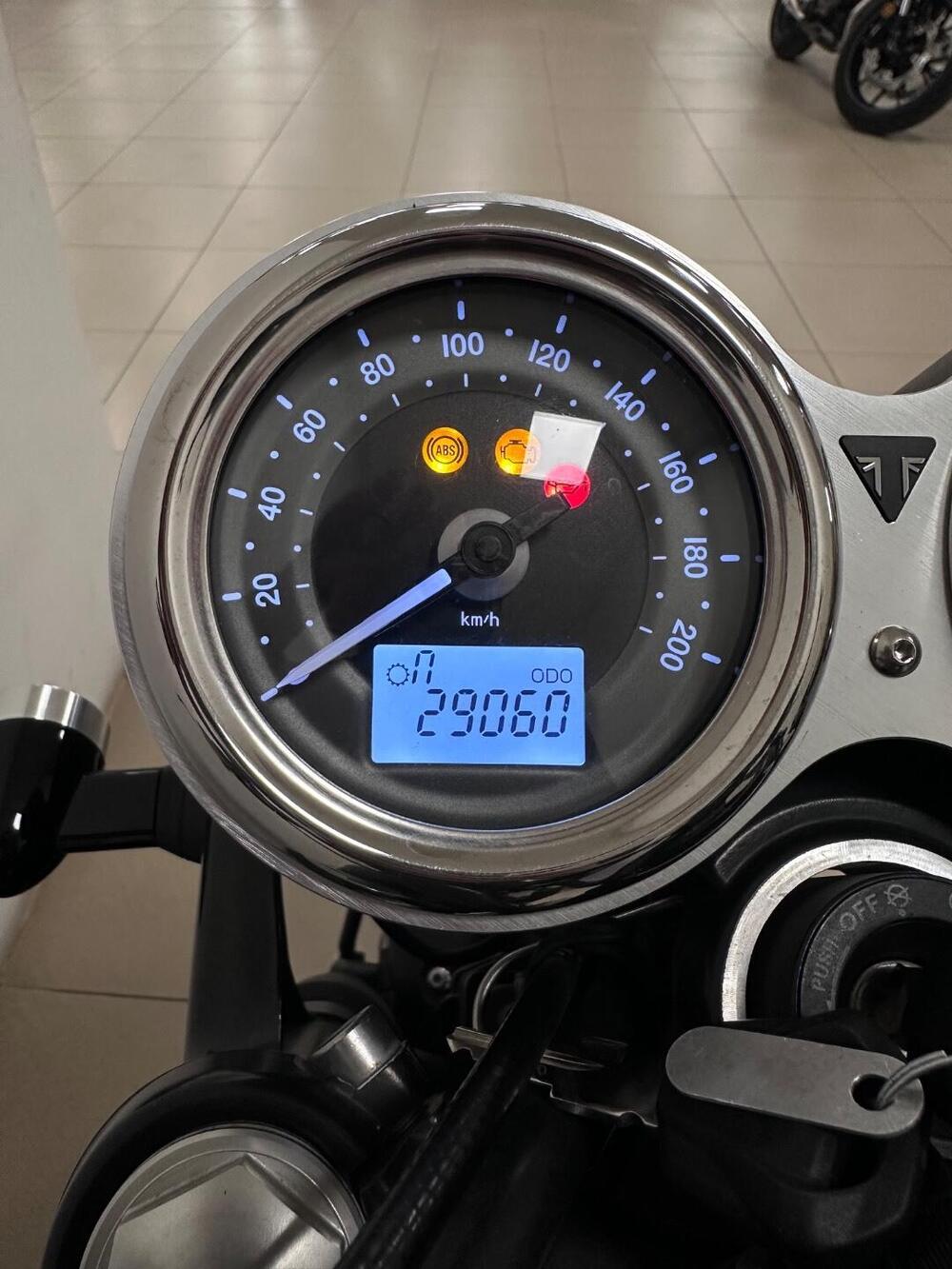 Triumph Bonneville T100 Black (2017 - 20) (3)