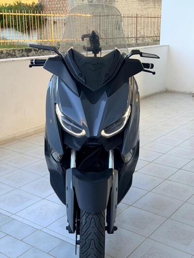 Yamaha X-Max 300 Tech Max (2021 - 24) usata