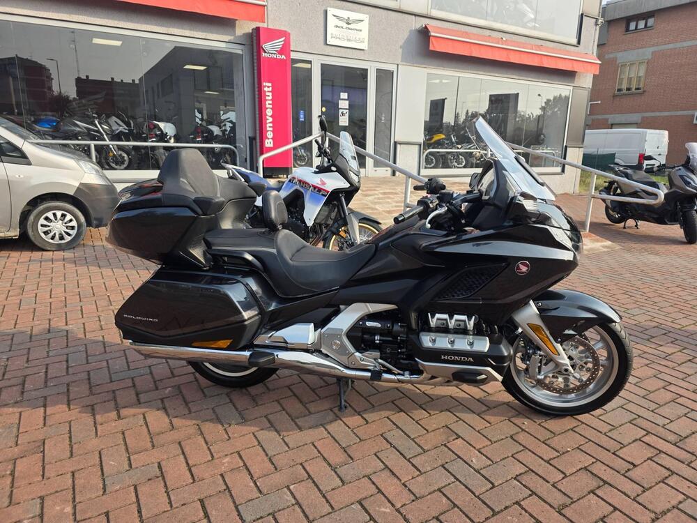 Honda GL 1800 Gold Wing Tour DCT (2021) (6)