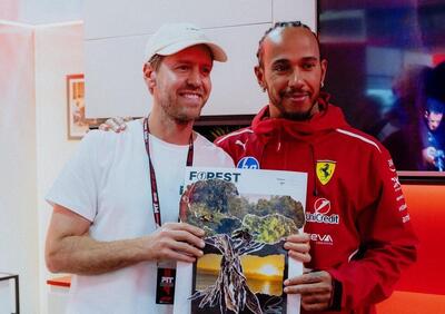 F1. “È l’unico insieme a me a parlare di argomenti seri”: Lewis Hamilton loda Sebastian Vettel, presente a Interlagos. E della causa di Felipe Massa dice… 