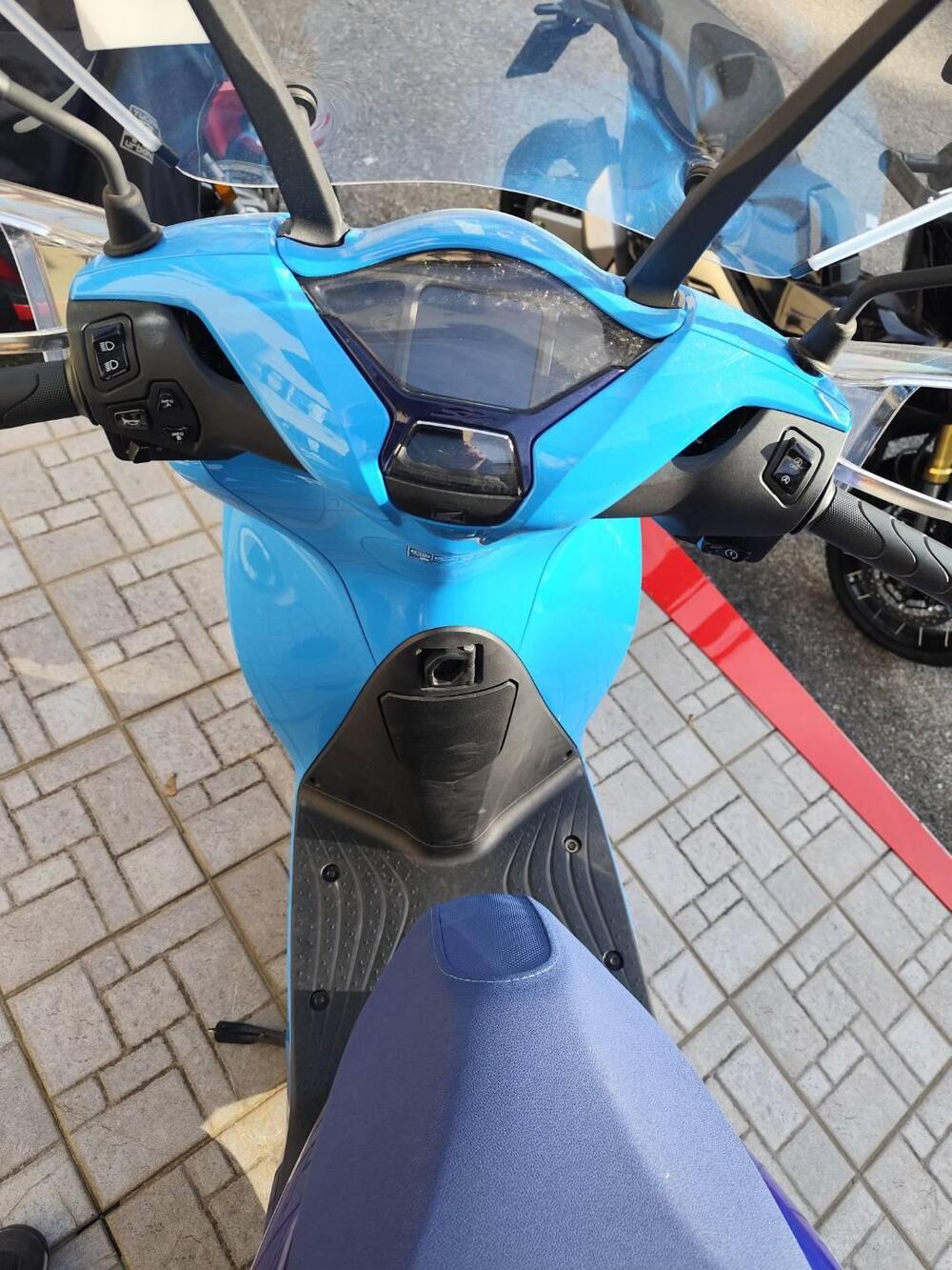 Honda SH 125i (2024 - 25) (3)