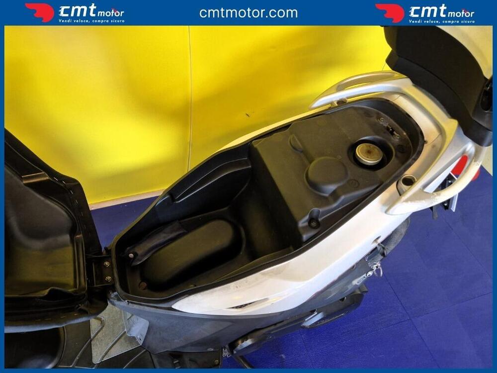 Kymco Agility 200i R16 (2008 - 16) (13)