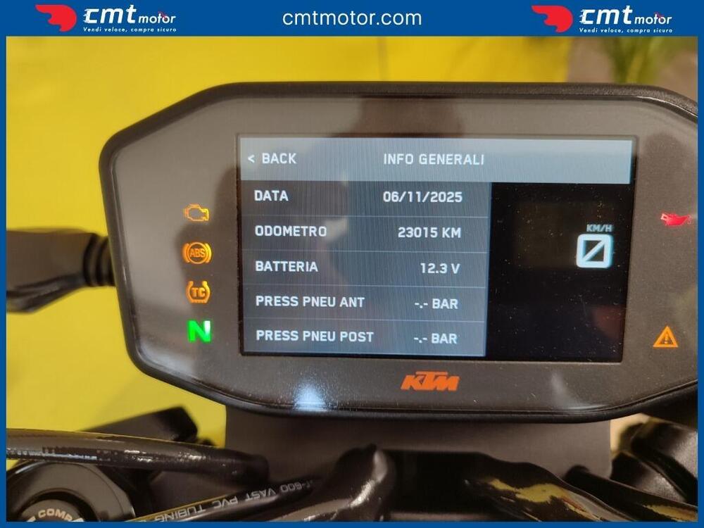 KTM 890 Duke R (2022 - 23) (5)