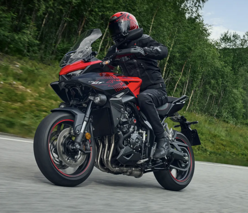 Honda CB 1000 GT: 150 horsepower for sport touring