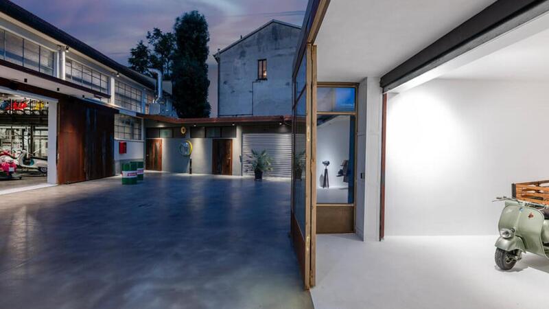 Viaggio nel tempo in sella alla Vespa [VIDEO]