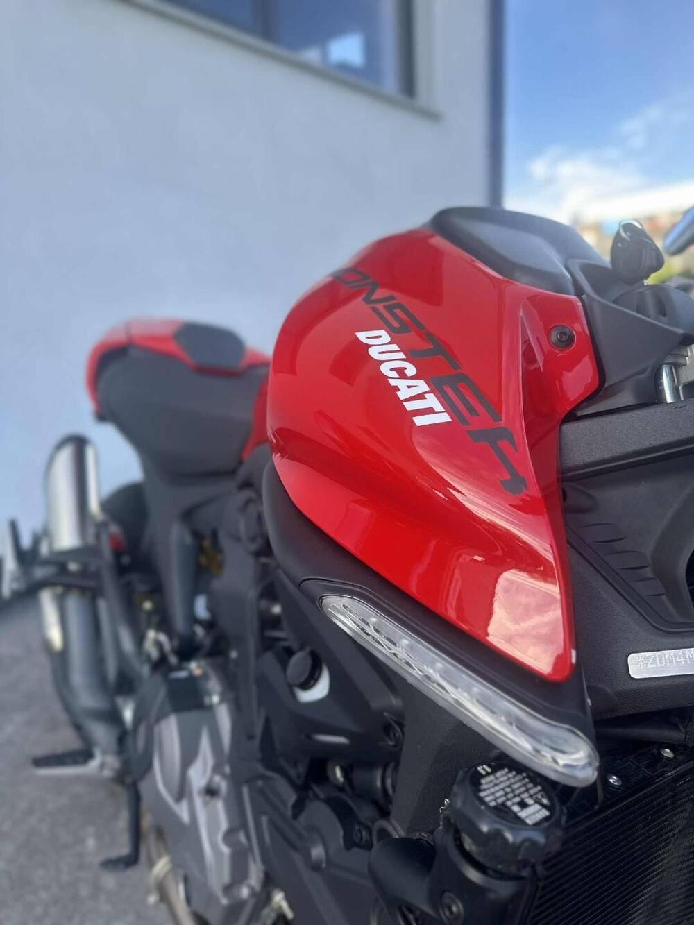 Ducati Monster 937 + (2021 - 25) (9)