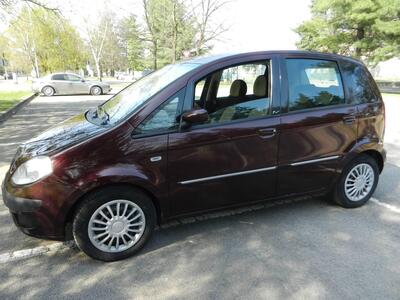 Lancia Musa 16V Oro del 2006 usata a Sovico