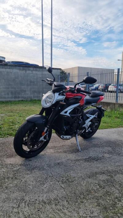 MV Agusta Brutale 800 EAS ABS (2016 - 19) usata