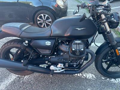 Moto Guzzi V7 Stone (2021 - 24) usata