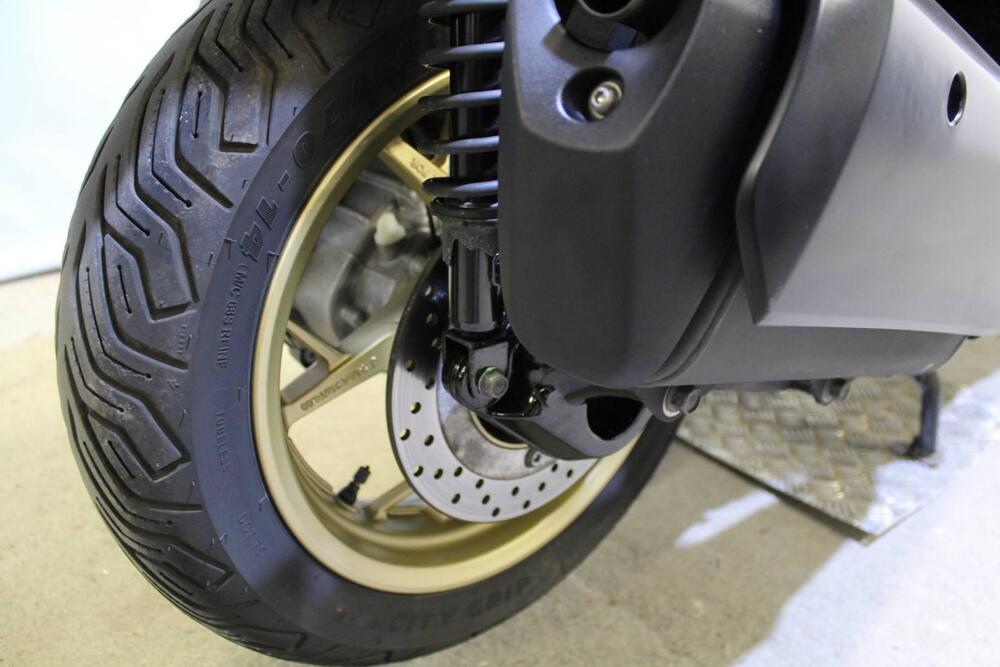 Yamaha X-Max 300 Tech Max (2021 - 24) (6)