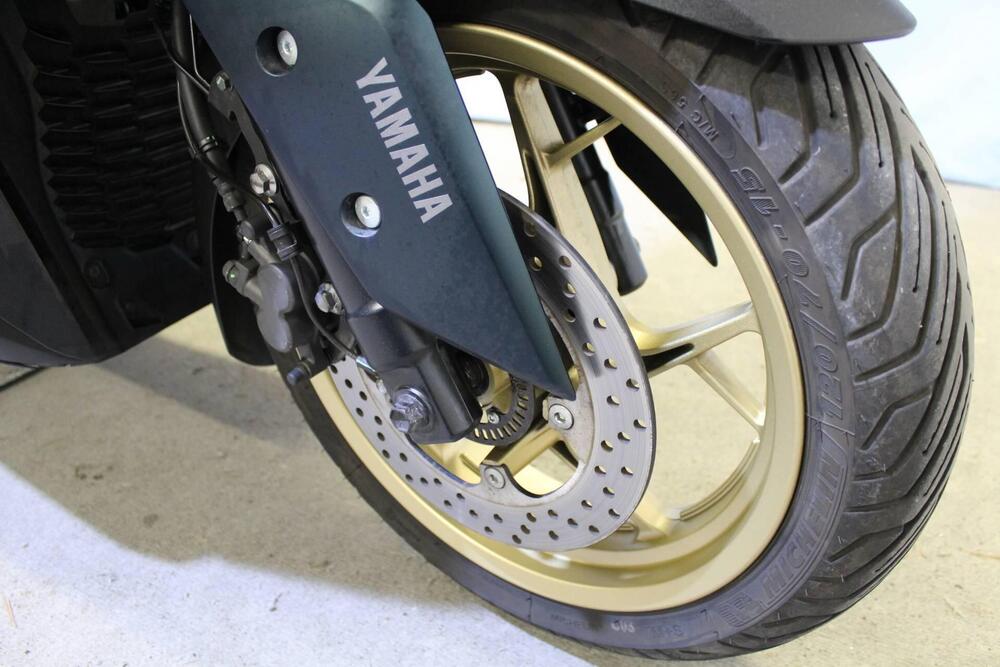 Yamaha X-Max 300 Tech Max (2021 - 24) (7)