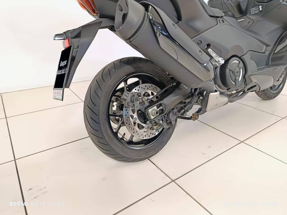 Yamaha T-Max 560 (2022 - 24) (14)