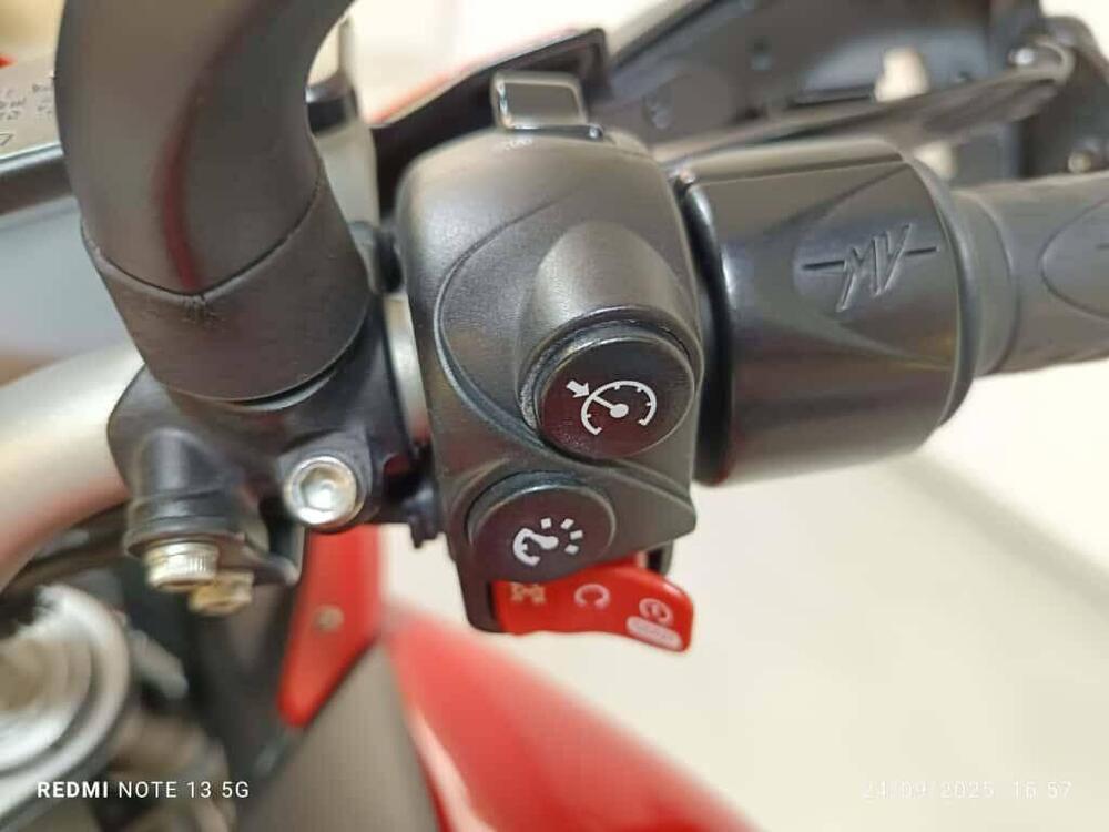 MV Agusta Turismo Veloce 800 Rosso (2021 - 23) (9)