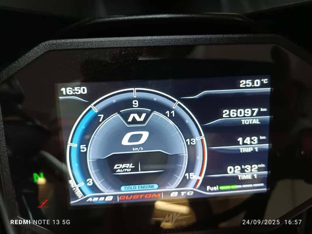 MV Agusta Turismo Veloce 800 Rosso (2021 - 23) (13)