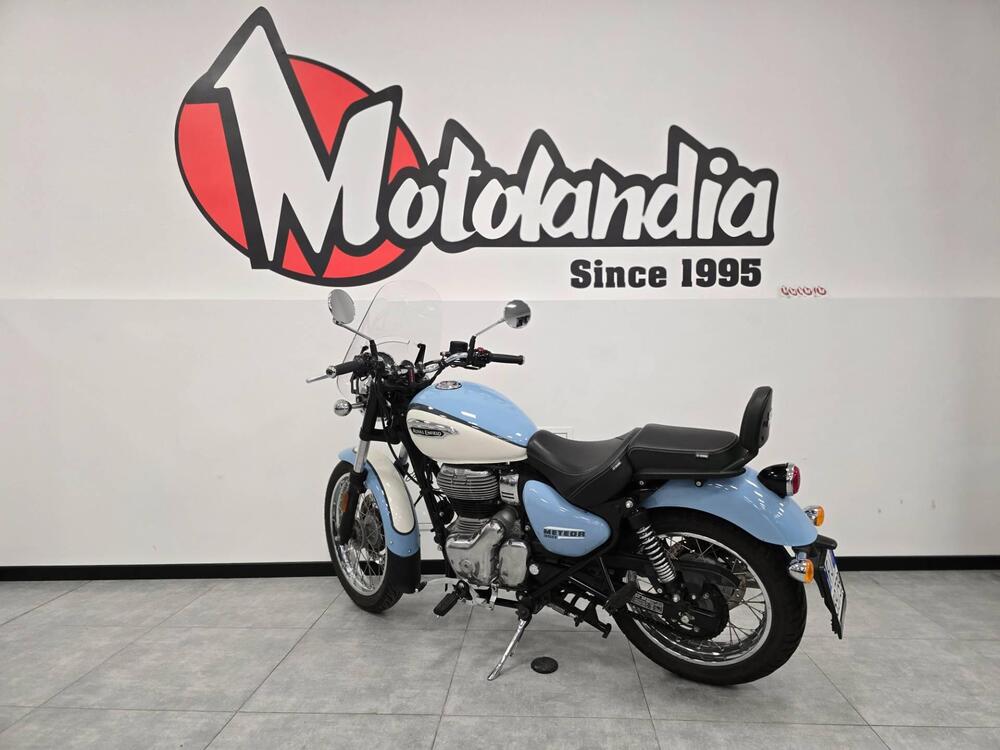 Royal Enfield Meteor 350 Aurora (2024 - 26) (3)