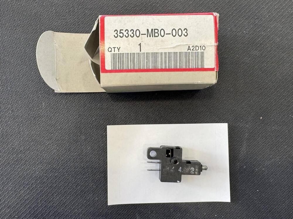 INTERRUTTORE FRIZIONE HONDA (7)