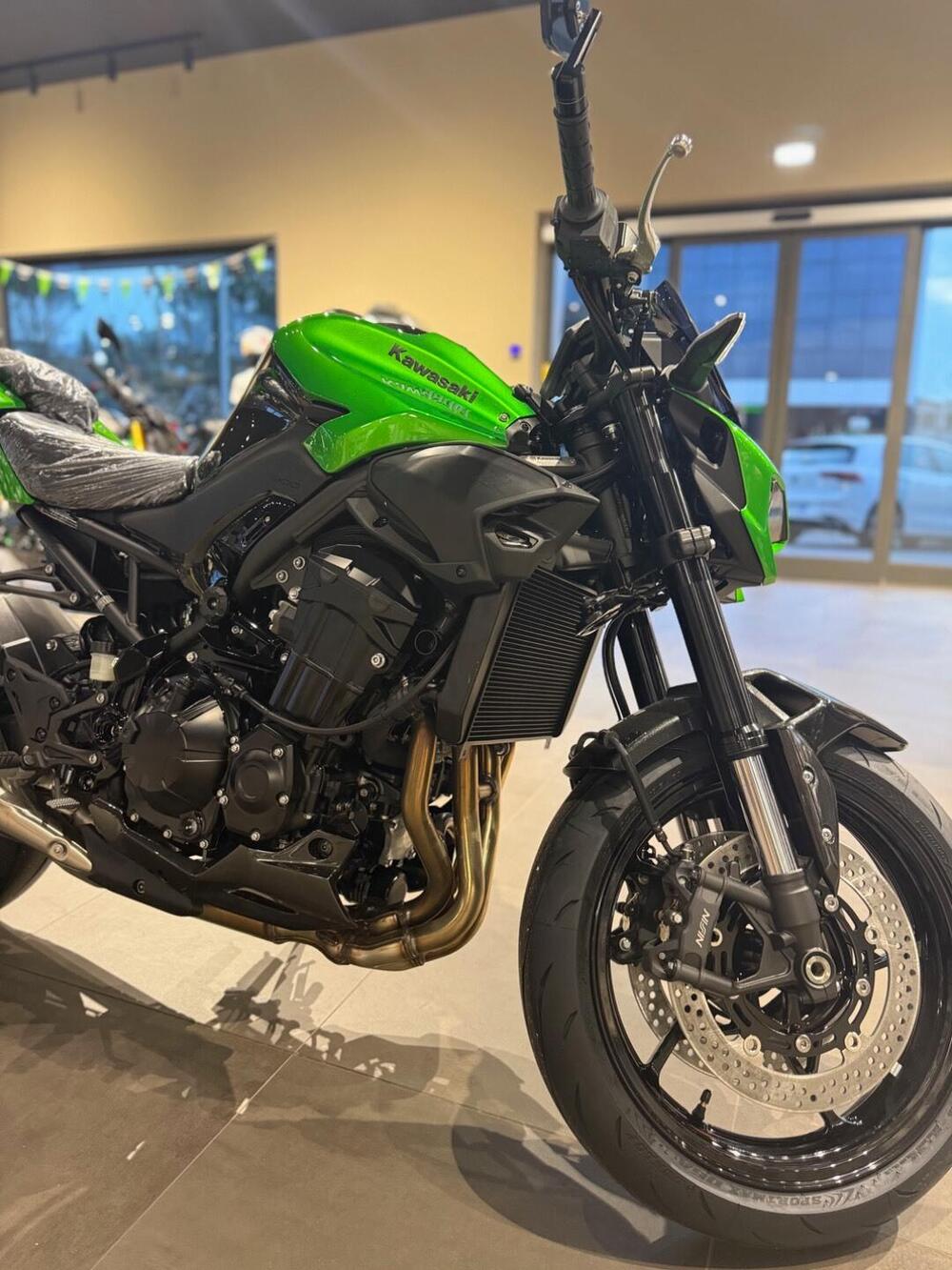 Kawasaki Z 900 (2025 - 26) (5)