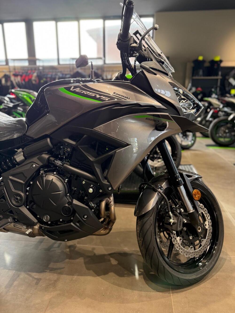 Kawasaki Versys 650 (2025 - 26) (2)