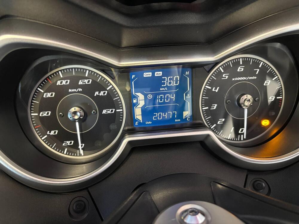 Yamaha X-Max 300 ABS (2017 - 20) (3)