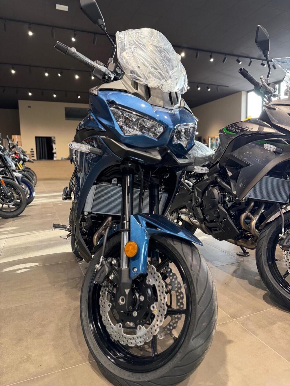 Kawasaki Versys 650 (2025 - 26) (2)