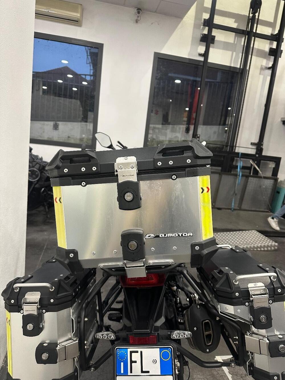 QJ Motor SRT 800 SX (2024 - 25) (7)