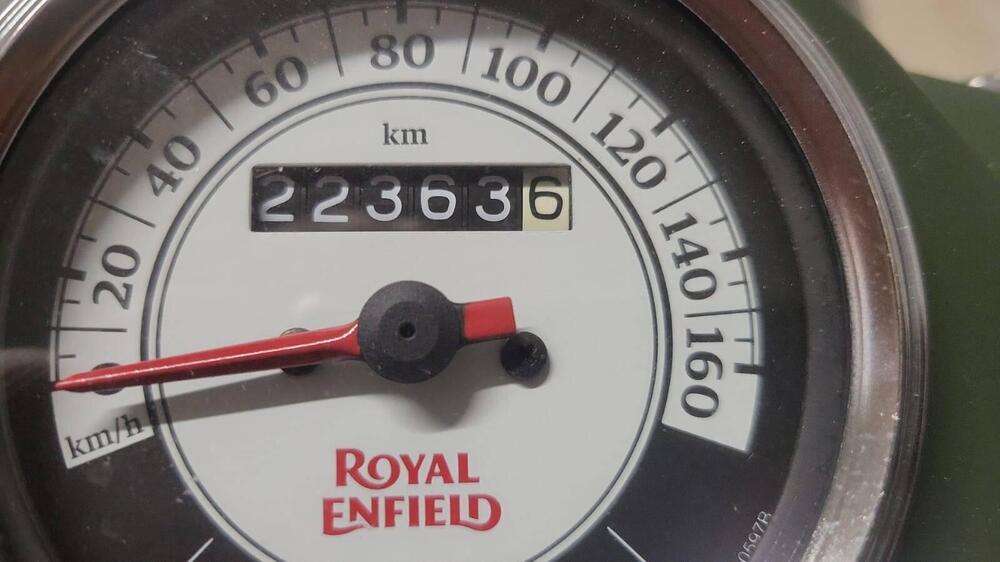 Royal Enfield Classic 500 EFI Battle Green (2017 - 20) (3)