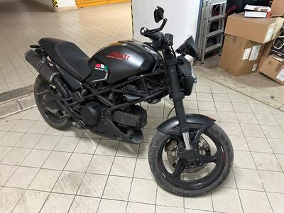 Ducati Monster 600 Dark (1998 - 01) usata