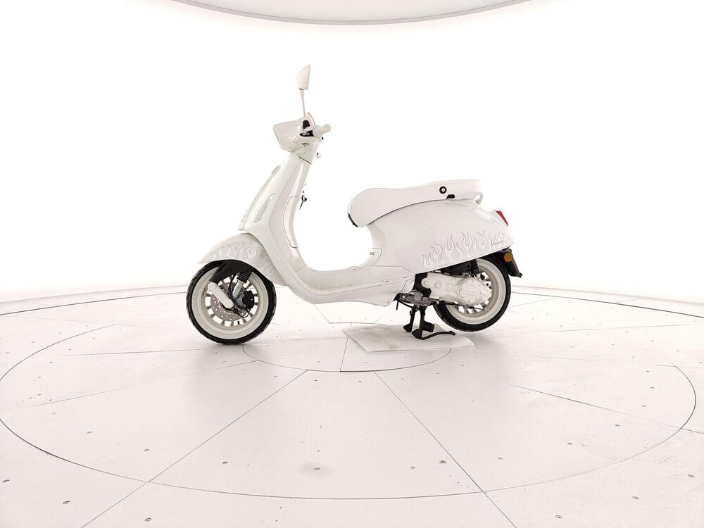 Vespa Sprint 50 Justin Bieber (2022 - 24) (2)