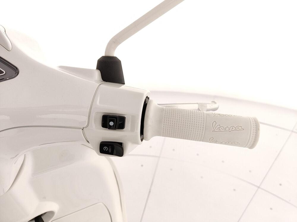 Vespa Sprint 50 Justin Bieber (2022 - 24) (14)